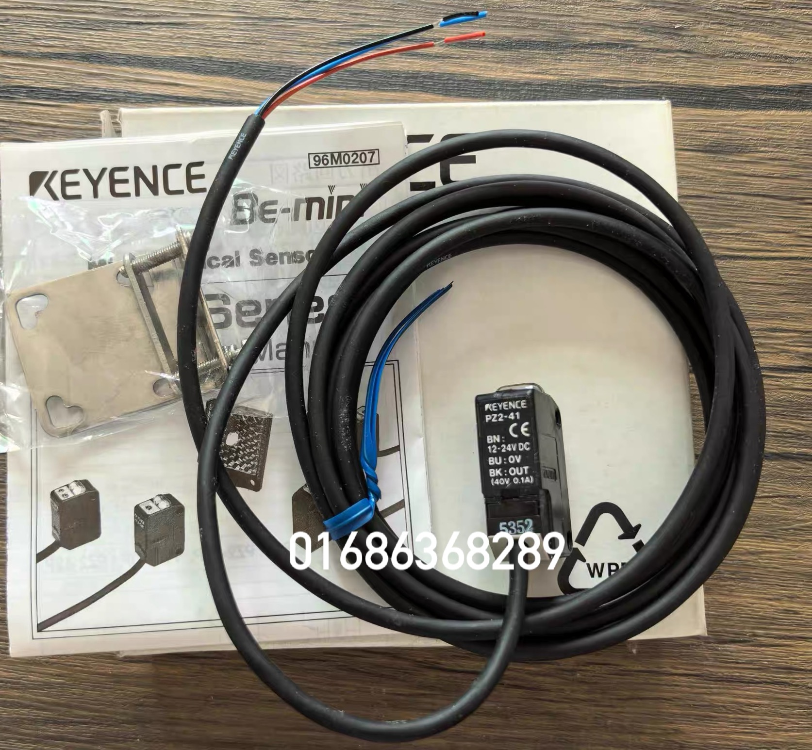 KEYENCE PZ2-41 Photoelectric Sensor