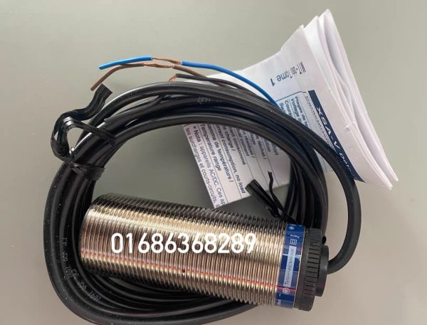 Telemecanique XSAV11373 Inductive Proximity Sensor