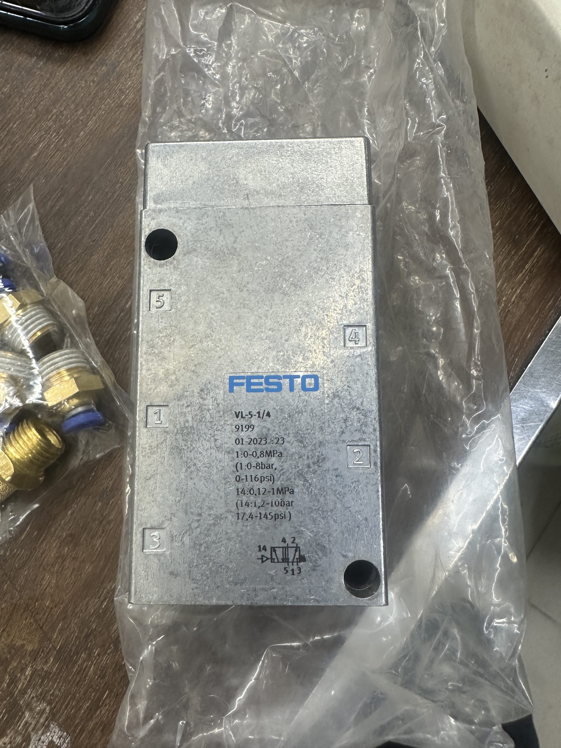 Festo VL-5-1/4 pneumatic valve Part No 9199